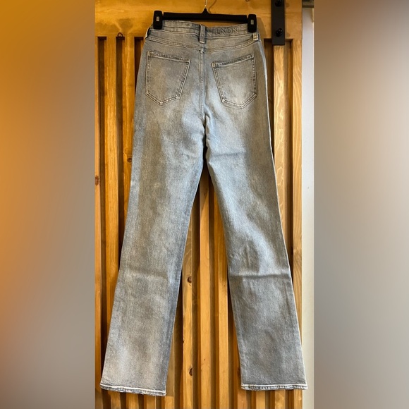 LNDN
Light Wash Jeans, NWT, 27 - Picture 4 of 4